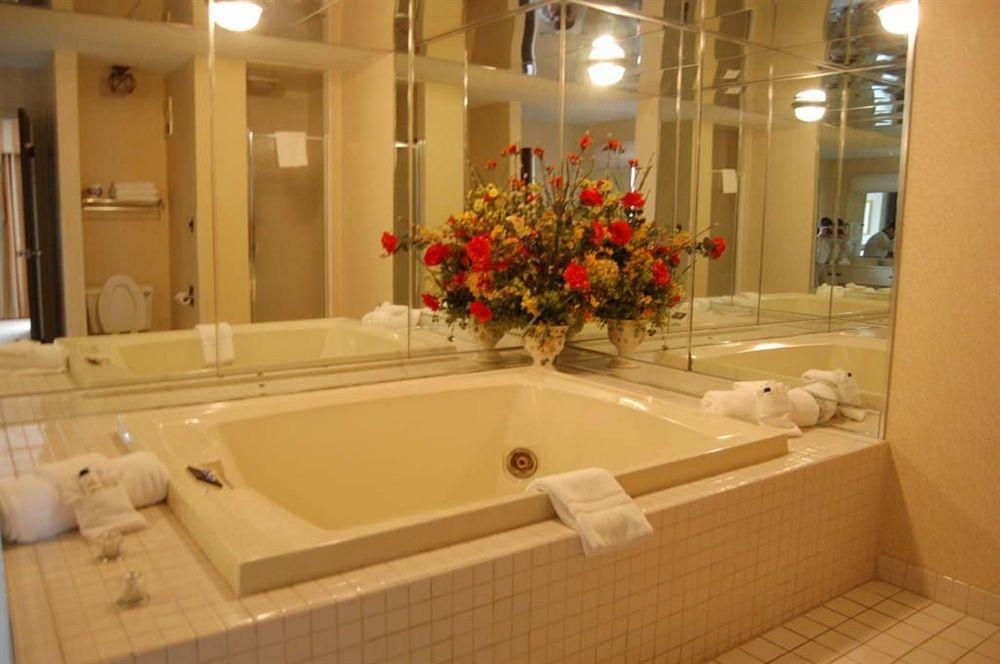 Holiday Inn Alexandria - Downtown By Ihg Eksteriør billede